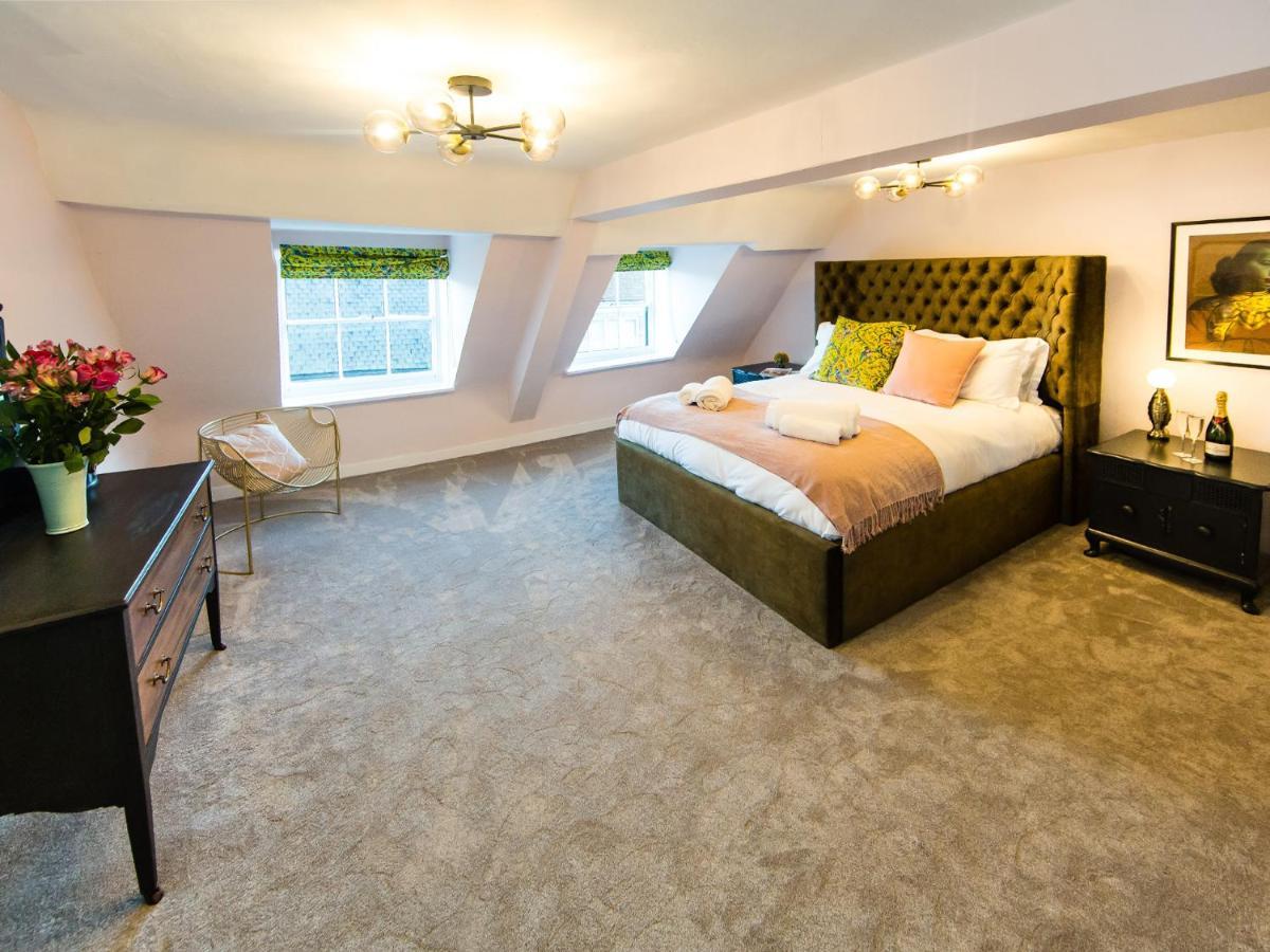 Maison Parfaite Yo1 - Exquisite 400 Year Old, City Centre Townhouse York Bagian luar foto