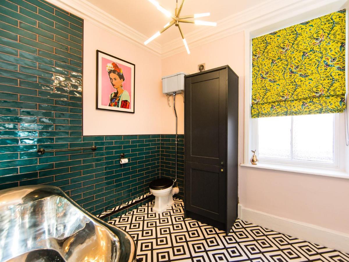 Maison Parfaite Yo1 - Exquisite 400 Year Old, City Centre Townhouse York Bagian luar foto