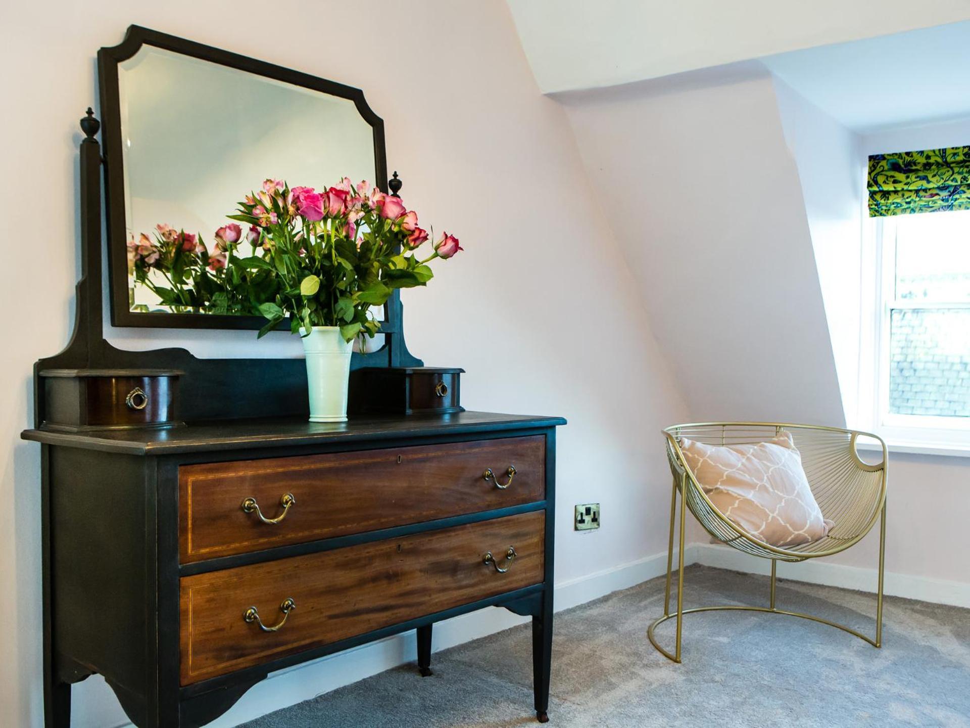 Maison Parfaite Yo1 - Exquisite 400 Year Old, City Centre Townhouse York Bagian luar foto