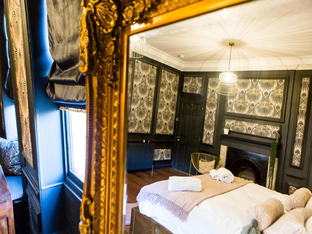 Maison Parfaite Yo1 - Exquisite 400 Year Old, City Centre Townhouse York Bagian luar foto