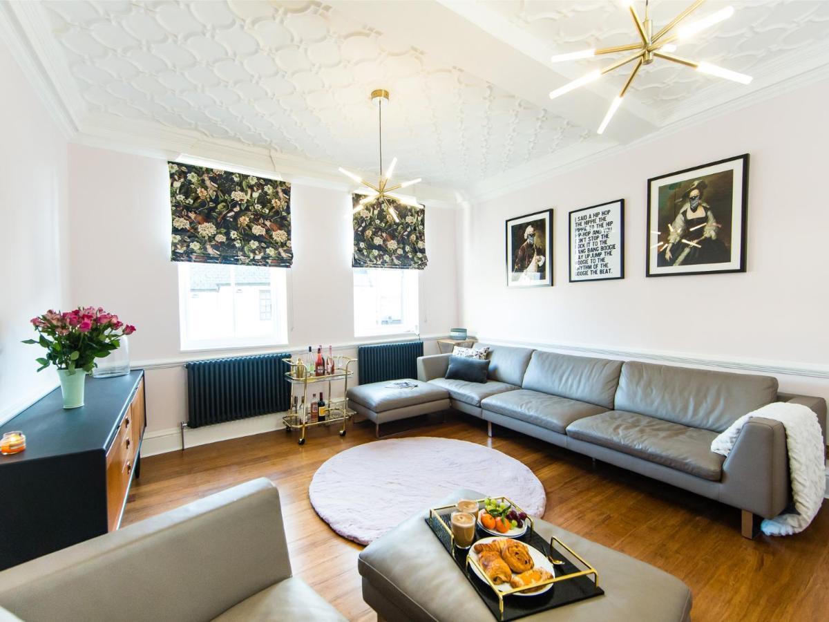 Maison Parfaite Yo1 - Exquisite 400 Year Old, City Centre Townhouse York Bagian luar foto